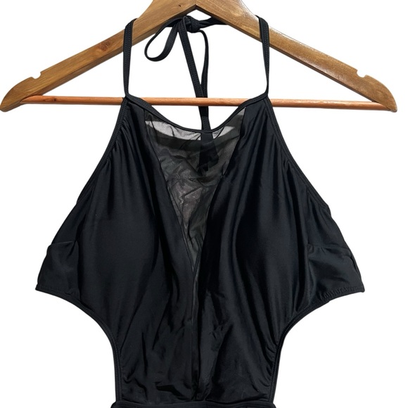 Cupshe Women’s Black Side Cut Out Swimsuit - Picture 10 of 12